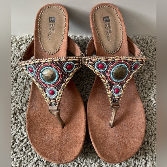 NWT White Mountain Beaded Wedge Sandals - Picture 3 of 7